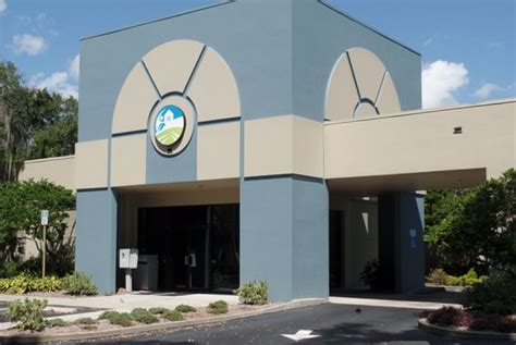 lake center for rehab fl.